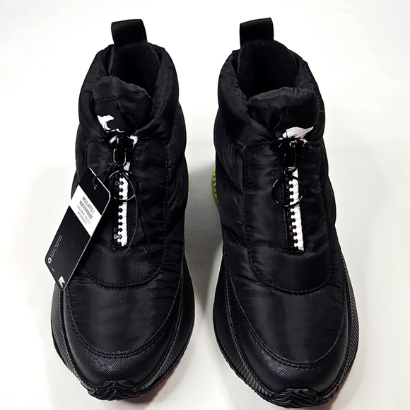 NWOT Women's Sorel Out N About III Puffy Zip Bootie in Black/White – Sz 8 - Picture 2 of 7